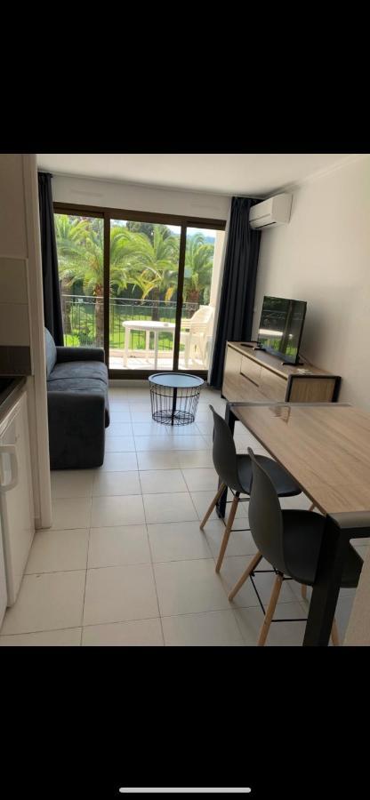 Appartement Agreable En Bord De Mer Вільфранш-сюр-Мер Екстер'єр фото